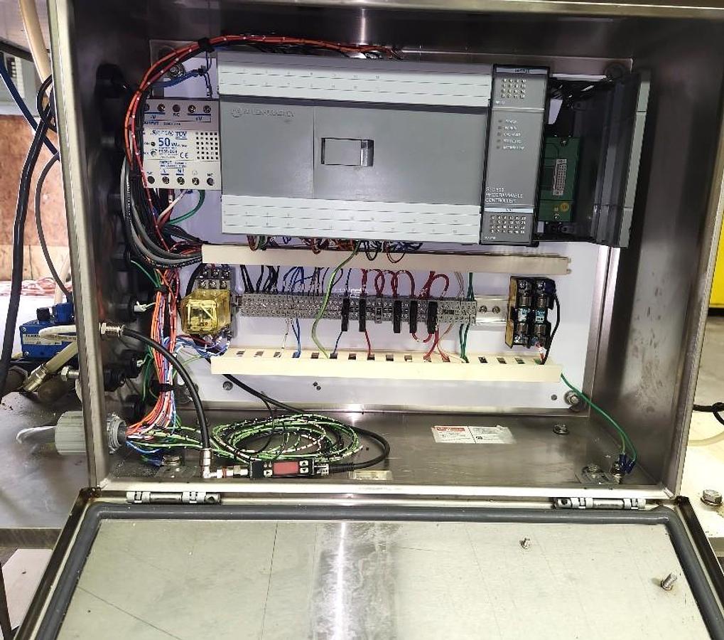 Used World Cup Filler Model 12-32 Rotary Cup Filler Lidder