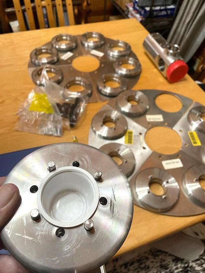 Used Modern Packaging Rotary Cup Filler Model SR-8-DC Change Parts 2oz and 3 1/2oz