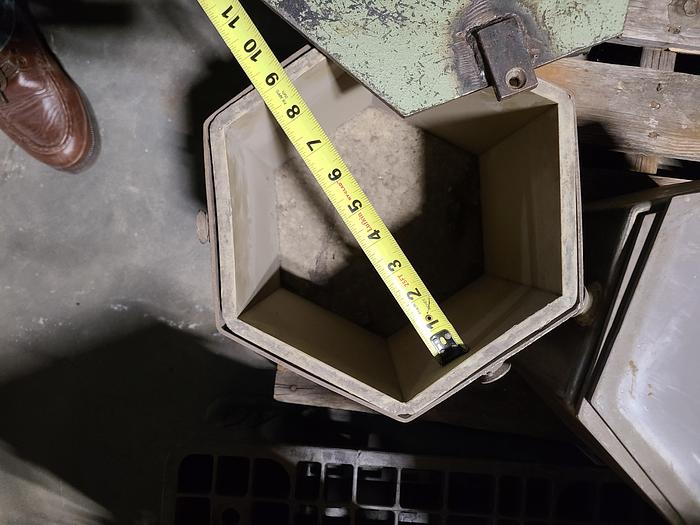 Used Manfrid Dreher High Speed Finishing Machine Tumbling Polishing Metal