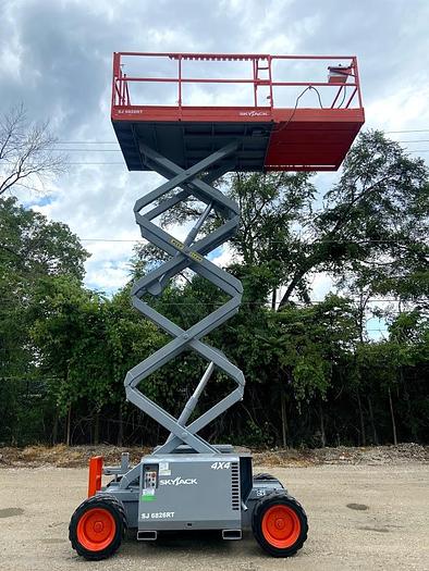 Used 2010 SKYJACK 6826RT