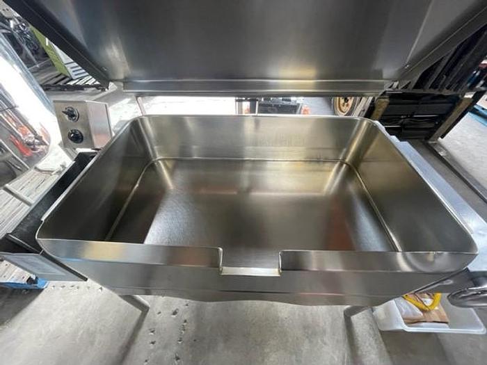 Used Groen 40 Gallon Tilt Skillet Braising Pan