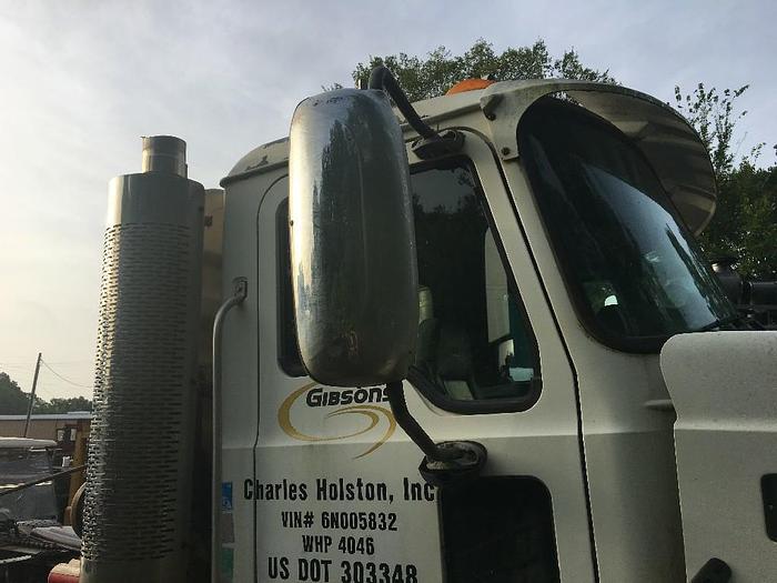 Used 2006 Mack CHN613