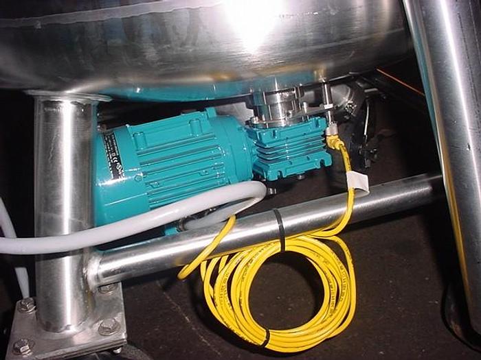 Used 200 LITER SHARPSVILLE PRESSURE TANK WITH BOTTOM AGITATOR - 316L S/S