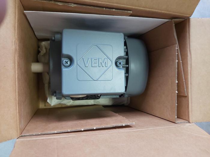 Elektromotor mit Flansch, K21R 71 G 6, 0,25 KW, 920 rpm, VEM,  neu