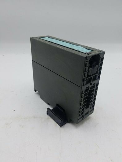 Used Siemens 6ES7-322-1BL00-0AA0 Digital Output Module