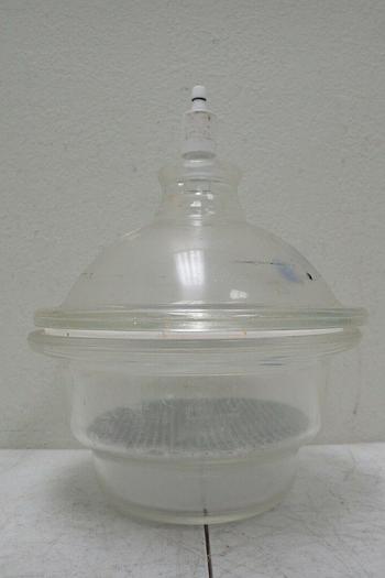 Used Jencons Leighton Dry Seal Laboratory Glass Desiccator w/ Lid, 6" Inside Diameter