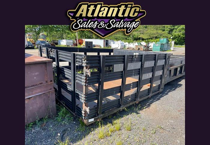 Used 2012 14-foot rack stake body for Ampliroll / Marrel