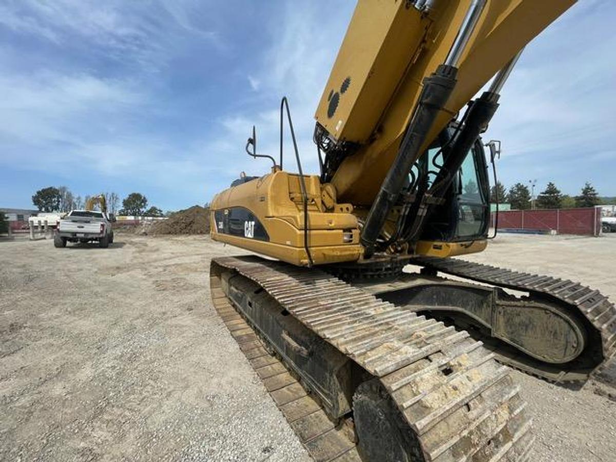 Used 2011 Lodril 336DL/DH40