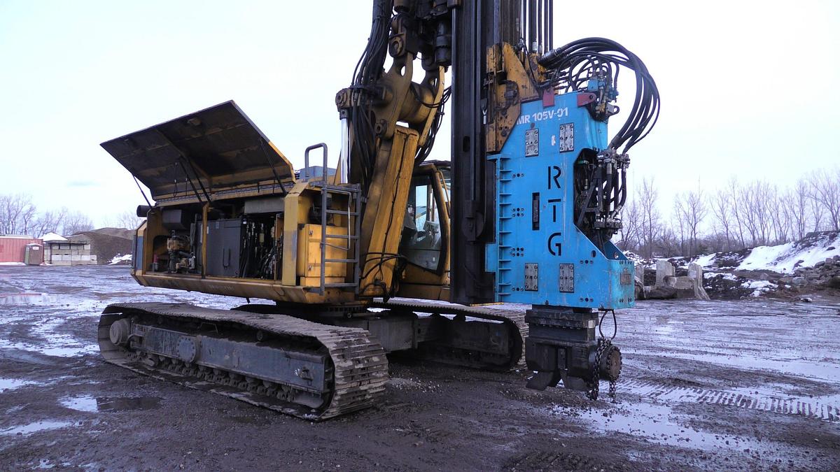 Used 2006 Bauer RTG RG16T with MR105V Hammer (SOLD)