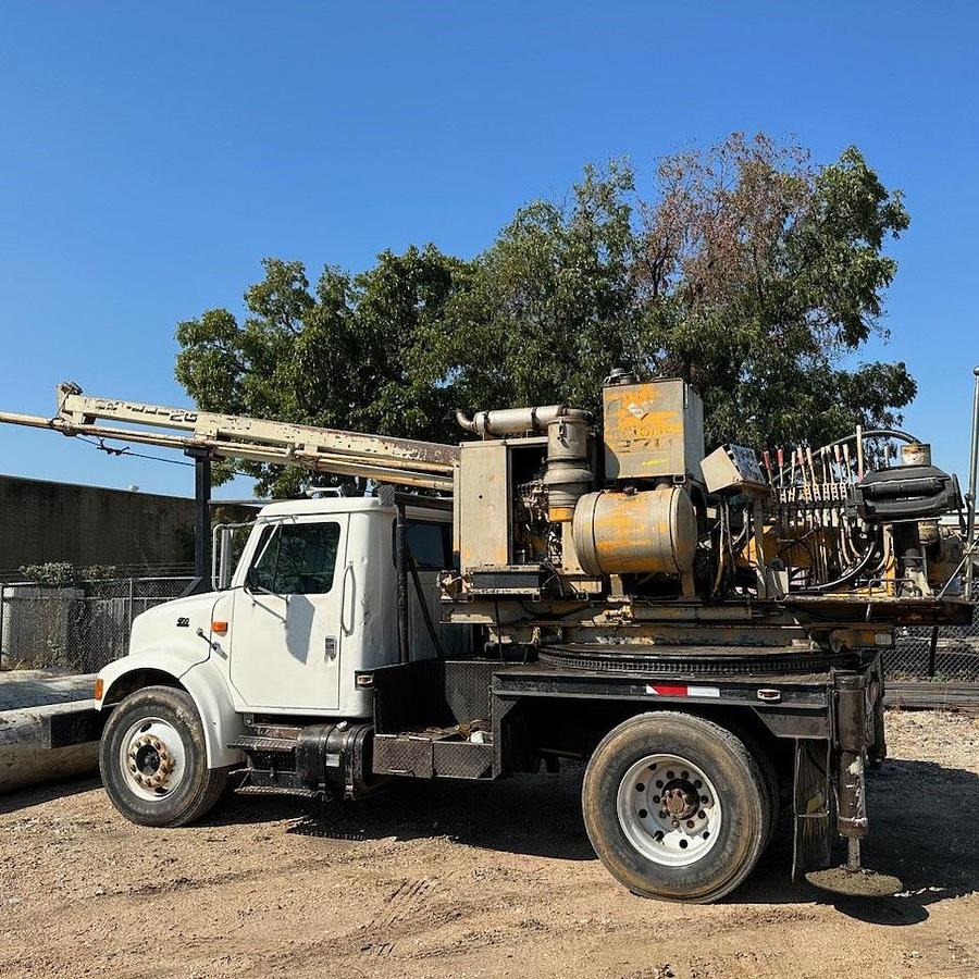Used Texoma 270-25 (SOLD)
