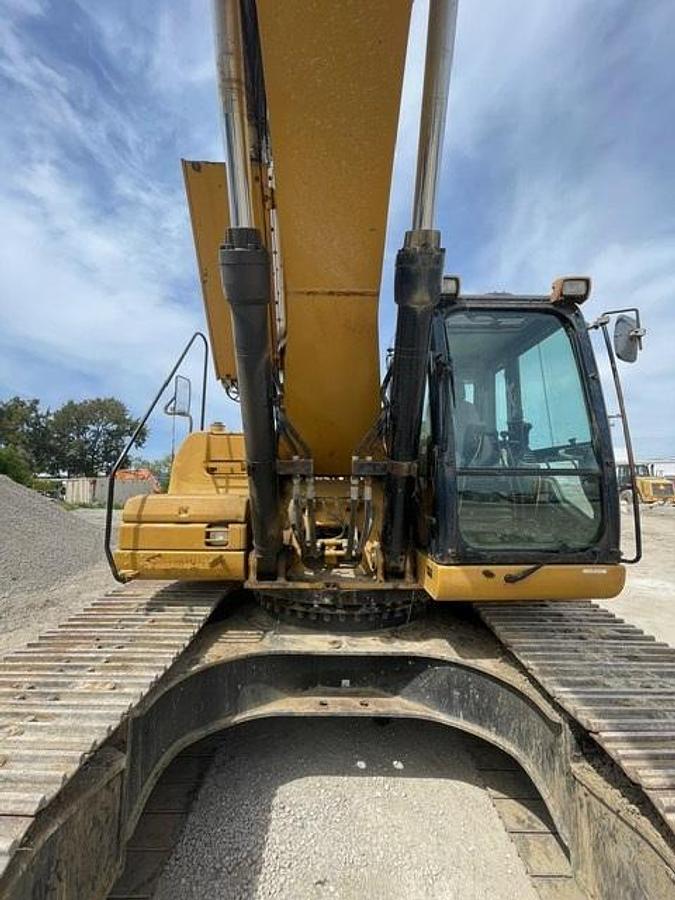 Used 2011 Lodril 336DL/DH40