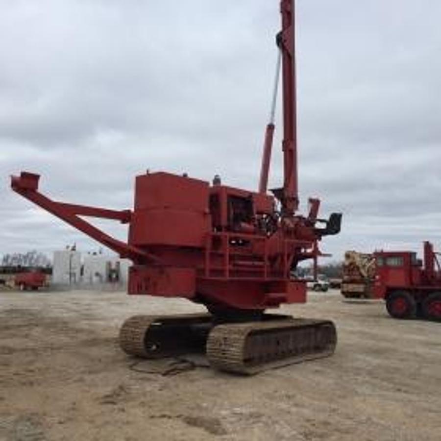 Used 1997 H&T 635 crawler (SOLD)
