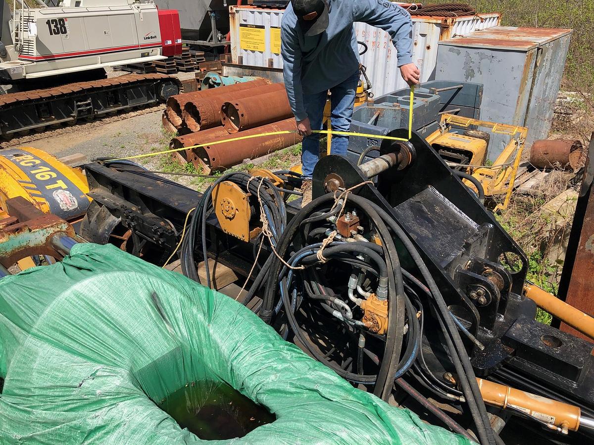 Used APE (J&M) 3030 Mast