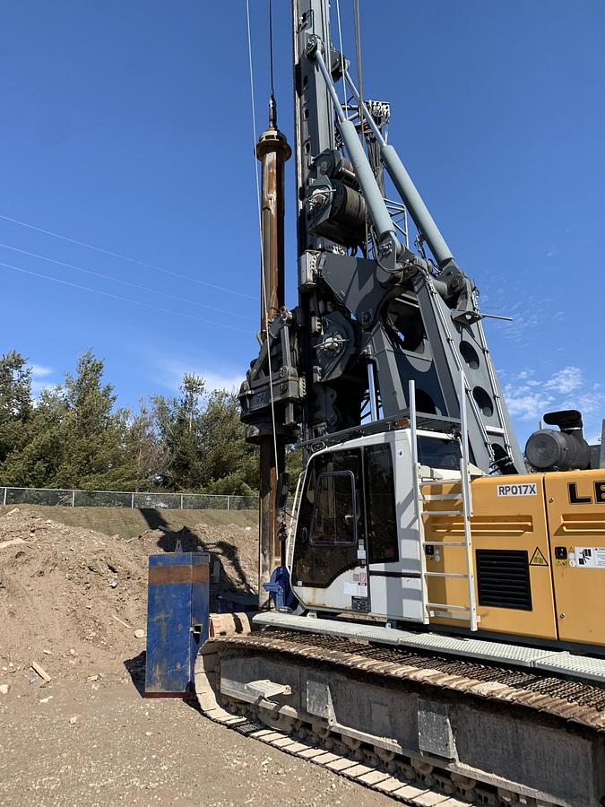 Used 2010 Liebherr LB 24