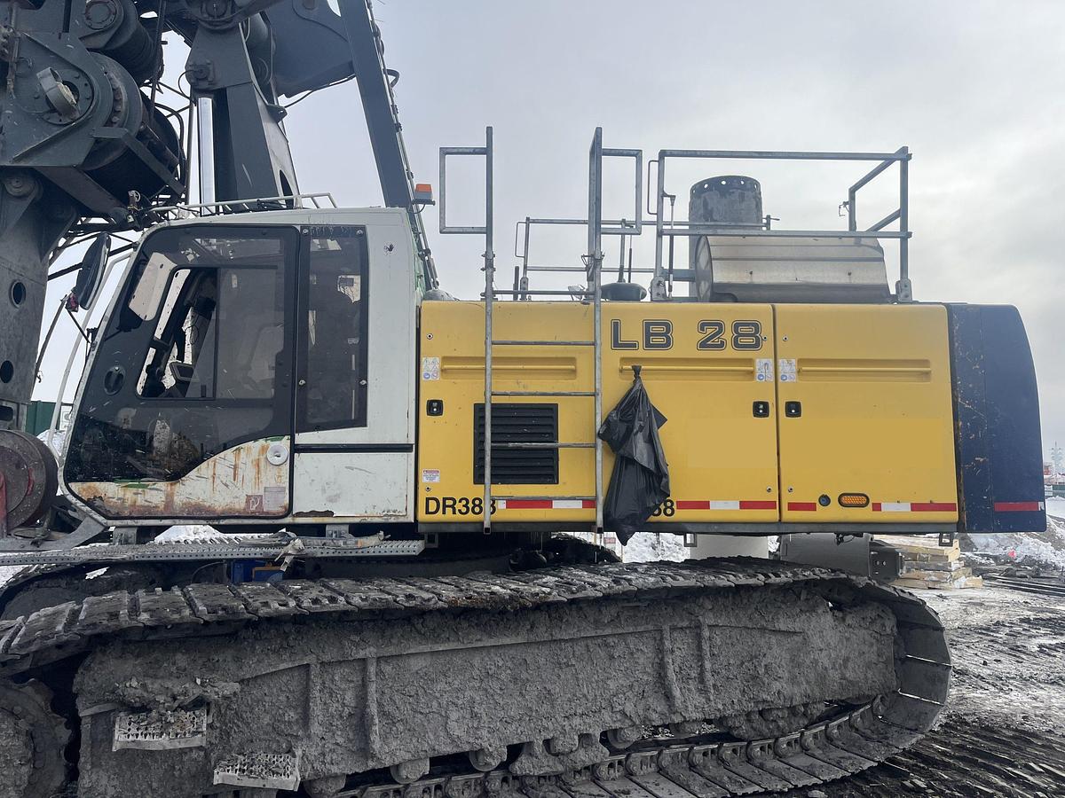 Used 2010 Liebherr LB 28