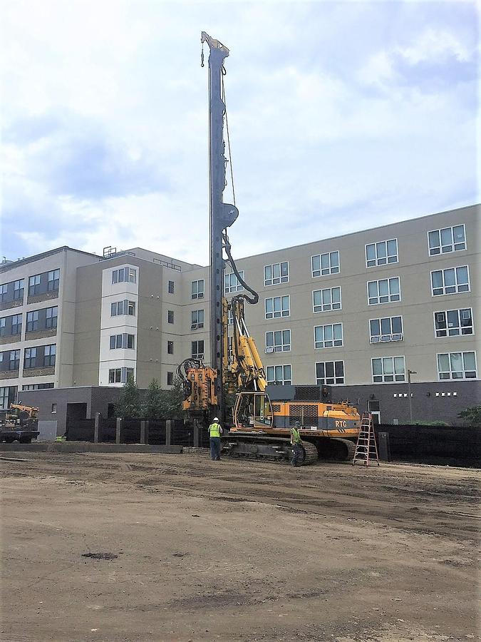 Used 2008 Bauer RTG RG20S with MR125v hammer