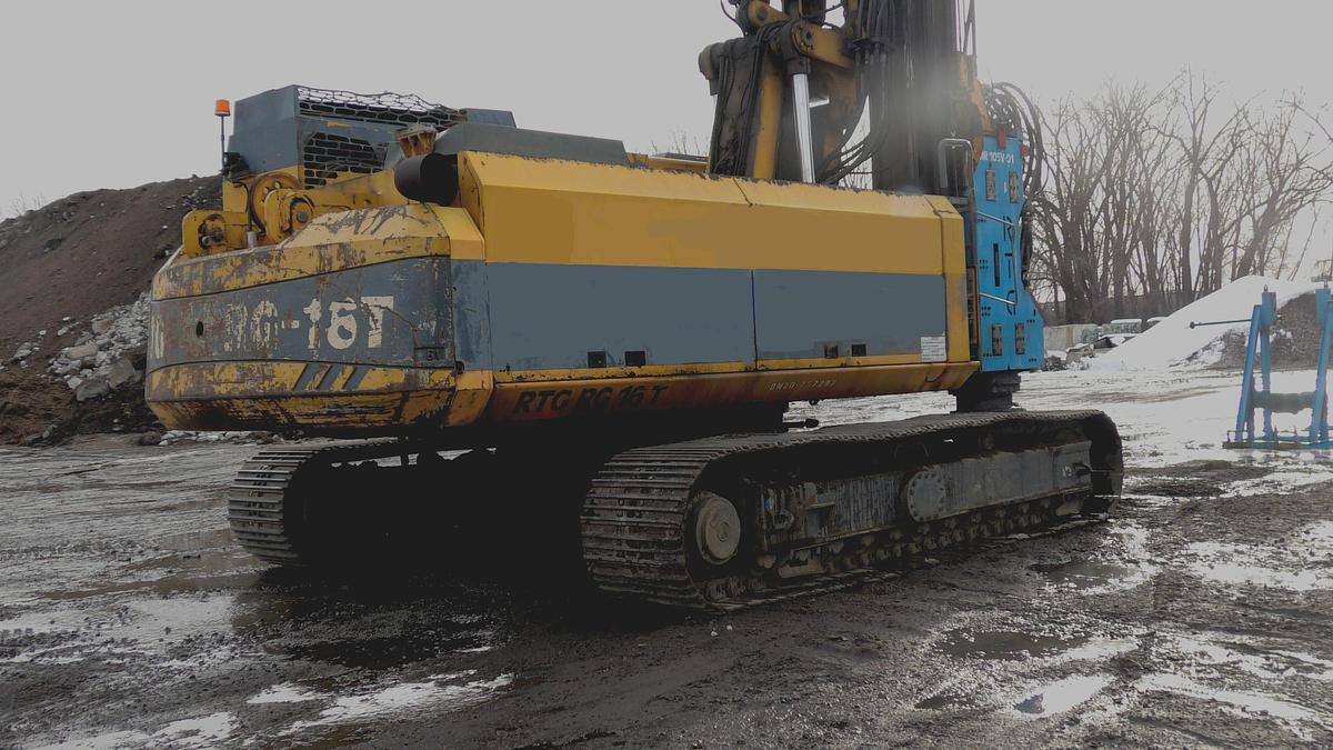 Used 2006 Bauer RTG RG16T with MR105V Hammer (SOLD)