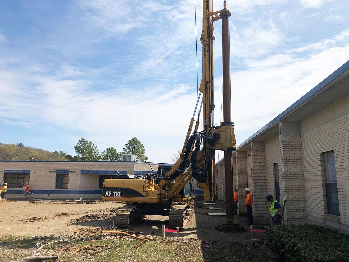 Used 2006 IMT 110H (SOLD)