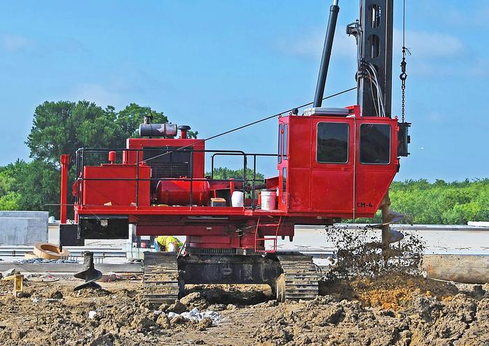 Used 2006 Texoma 800 Crawler (SOLD)