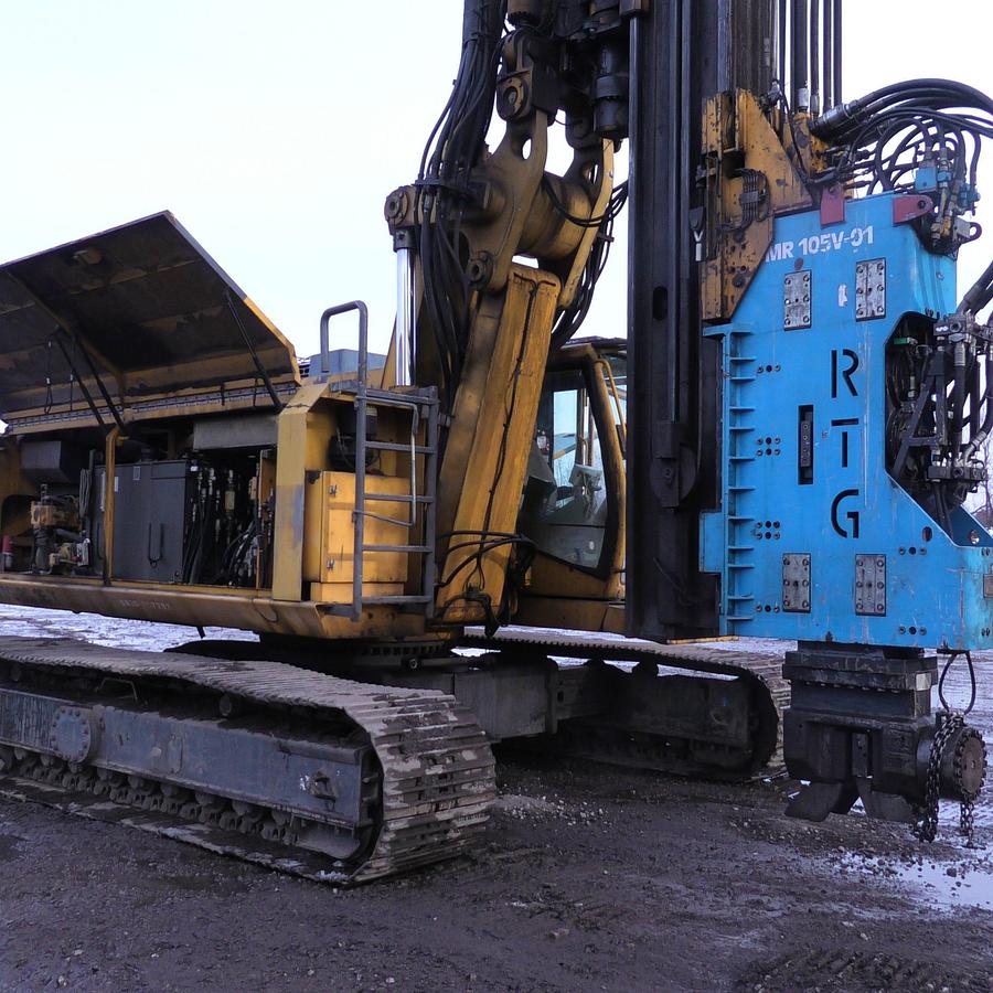 Used 2006 Bauer RTG RG16T with MR105V Hammer (SOLD)