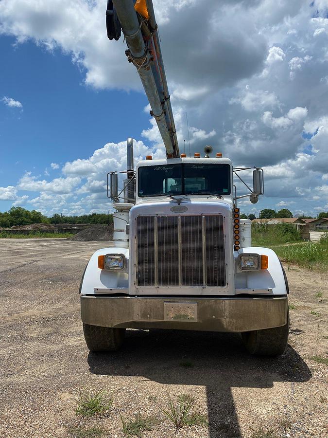 Used Texoma 600 on 1996 Pete (SOLD)