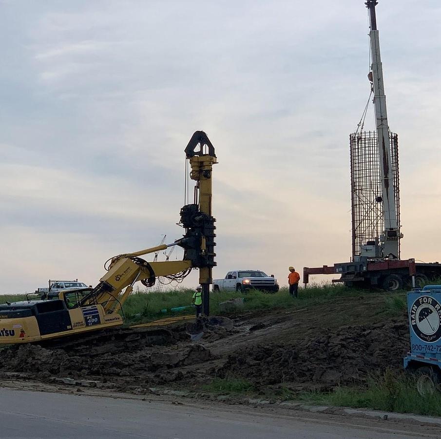 Used 2013 LoDril DH100 on PC490