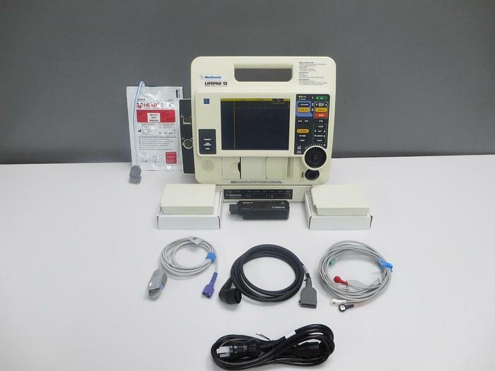 Used Lifepak 12 Biphasic 3 Lead SPO2 ECG Pacing Analyze AC ADAPTER