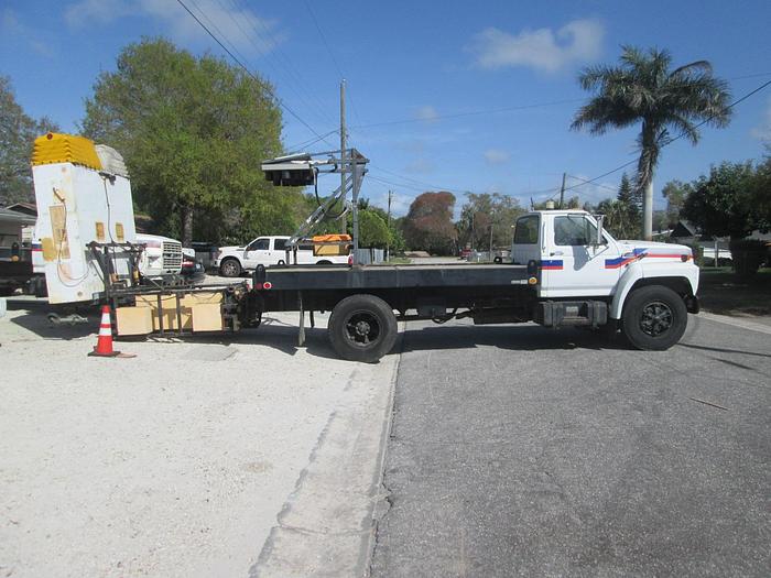 Used 1989 Ford F800 Attenuator Flat Bed Crash Truck