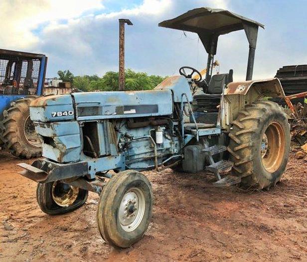 FORD 7840