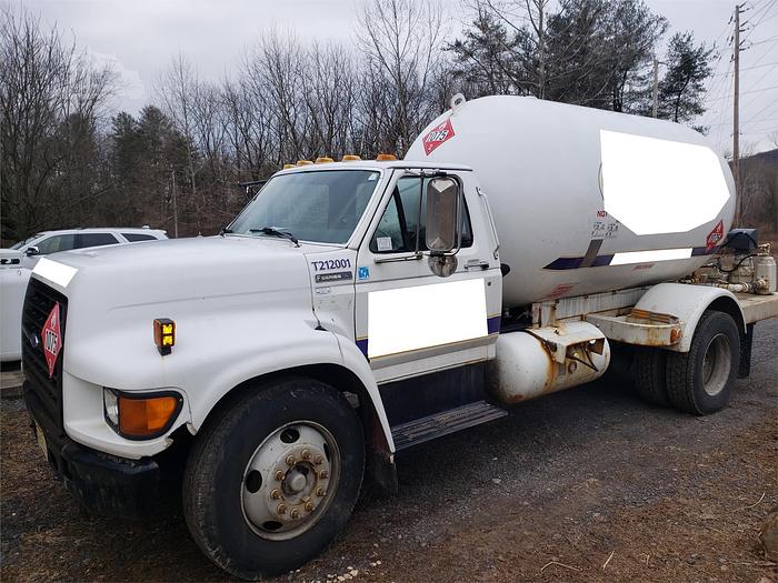 1997 FORD F700 LPG TANK TRUCK