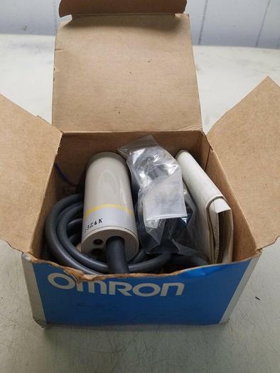 Omron E2K-C25ME1 Proximity Switch 2M 10-40VDC