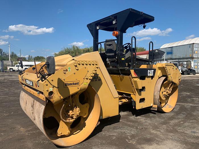 Used 2009 CATERPILLAR CB54XW