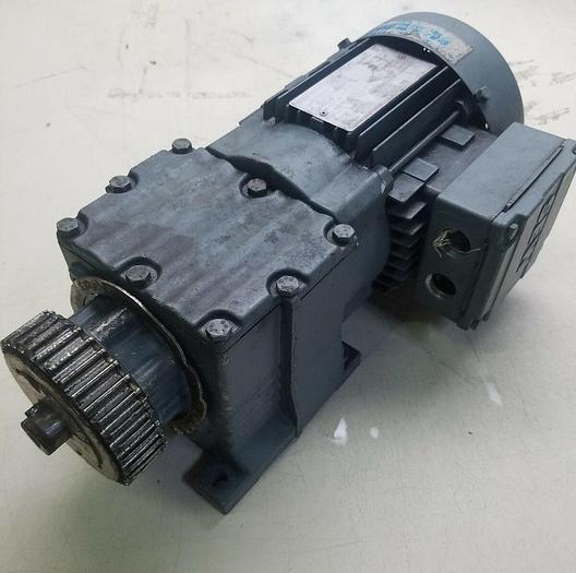 Used SEW -USOCOME MOTOR R17 DT71D4