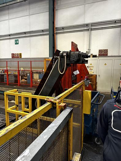 Installata Fresalesatrice a Montante Mobile Cnc INNSE CF S WZ