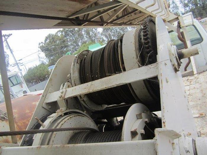Used 1972 Ford Pump Hoist 15T Rig