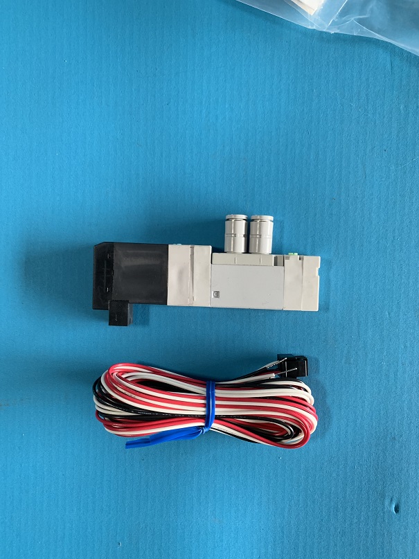 Used Koganei Solenoid Valve F10T4-PL3