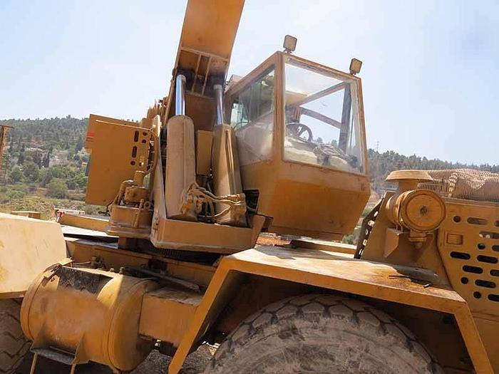 Used 1990 GROVE RT528