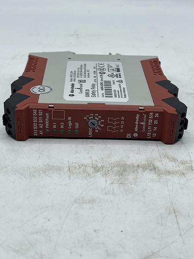 Used AB ALLEN BRADLEY 440R-D22R2