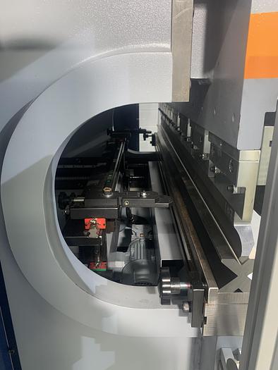 UZMA NC controlled Press brakes  30 ton - 60 ton   830mm - 2100mm