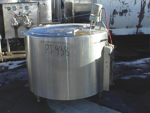 Used 200 GALLON BULK TANK.  MUELLER