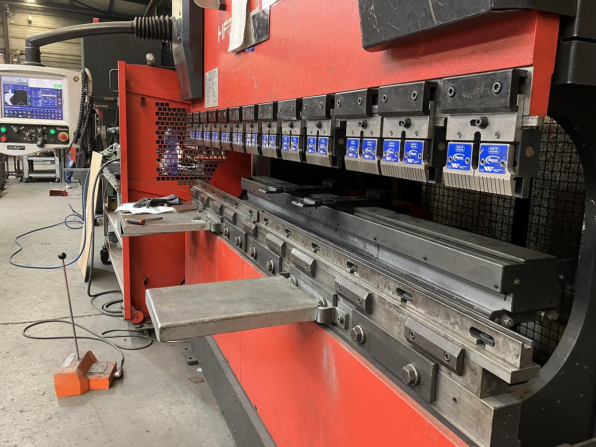Used 2002 AMADA HFP 80.25 NT