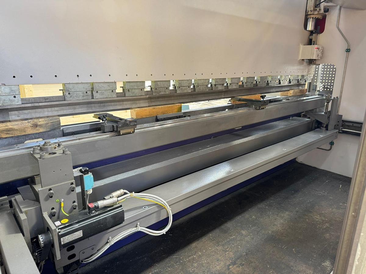 Used 2011 BYSTRONIC Xact 160/4000