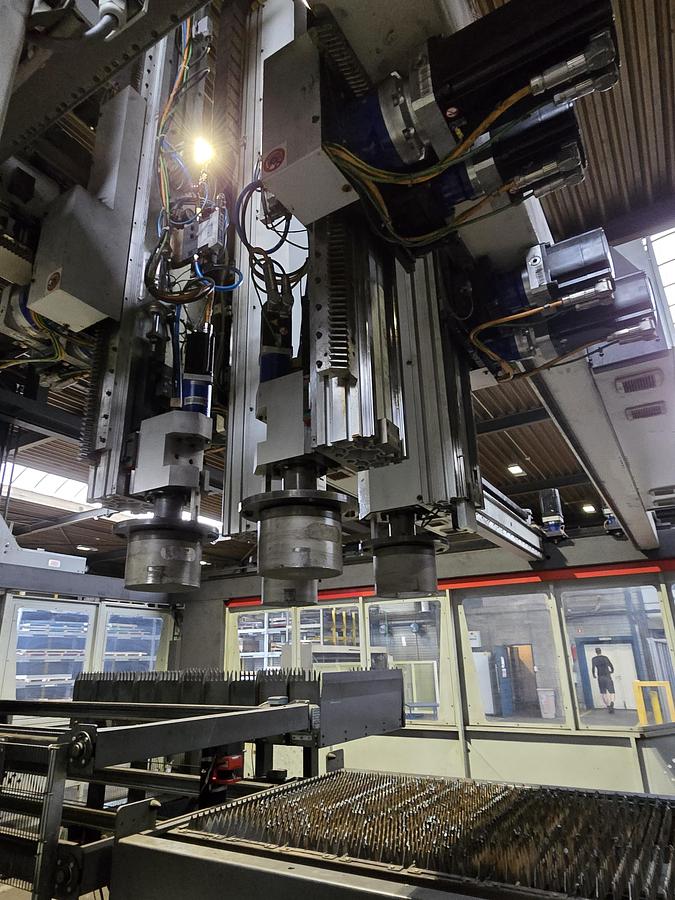 Used 2015 BYSTRONIC ByAutonom 3015 Bylaser 6KW with automation