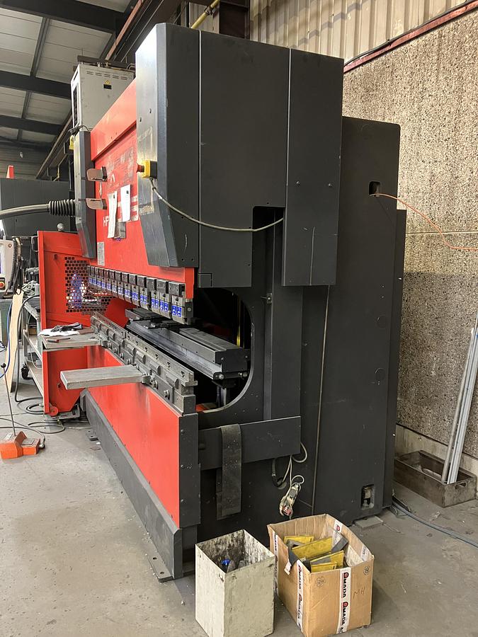 Used 2002 AMADA HFP 80.25 NT