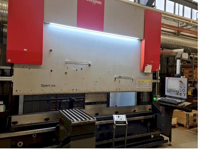 Used 2011 Bystronic Xpert 200 x 3100