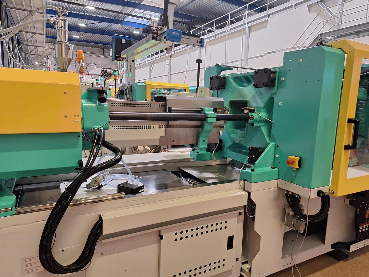 Used 2010 ARBURG 570 A 2000-800