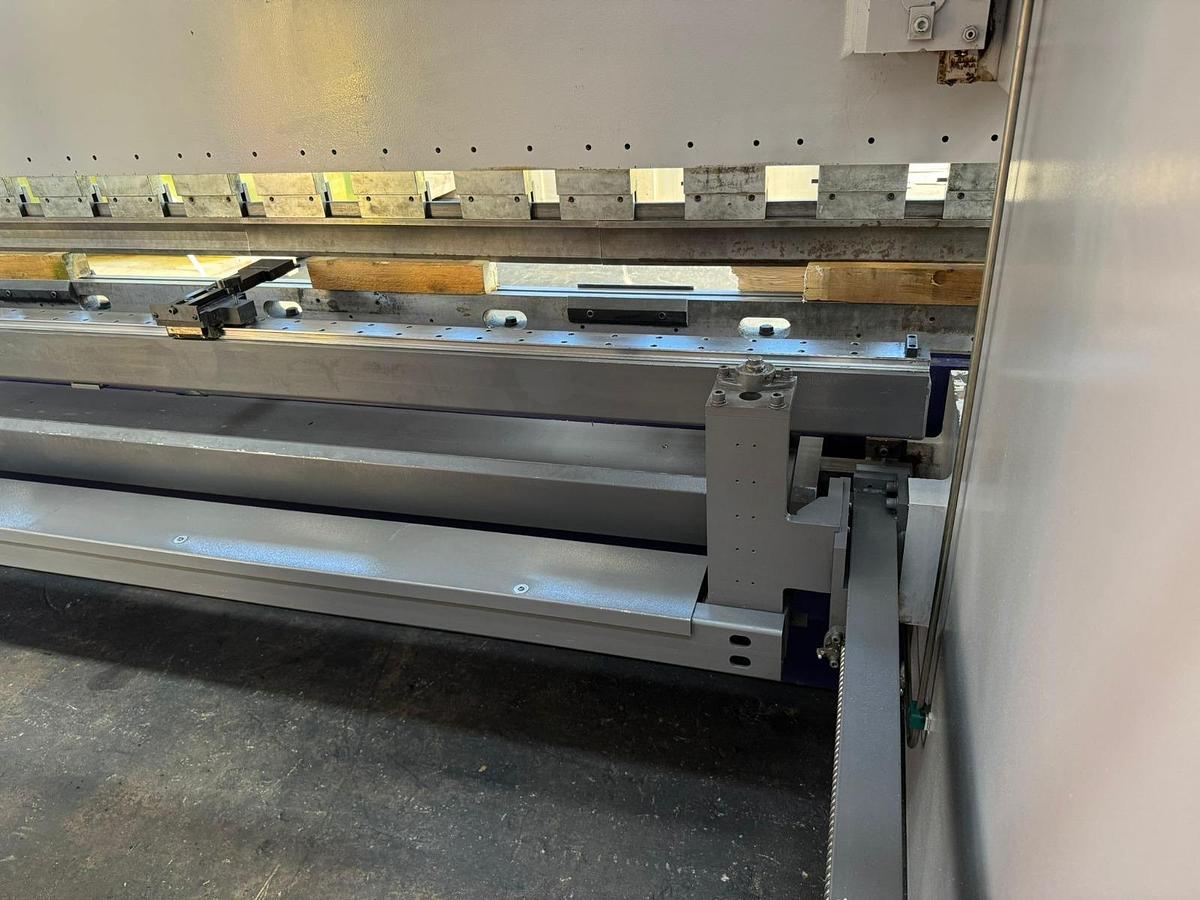 Used 2011 BYSTRONIC Xact 160/4000