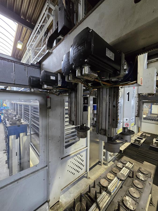 Used 2015 BYSTRONIC ByAutonom 3015 Bylaser 6KW with automation