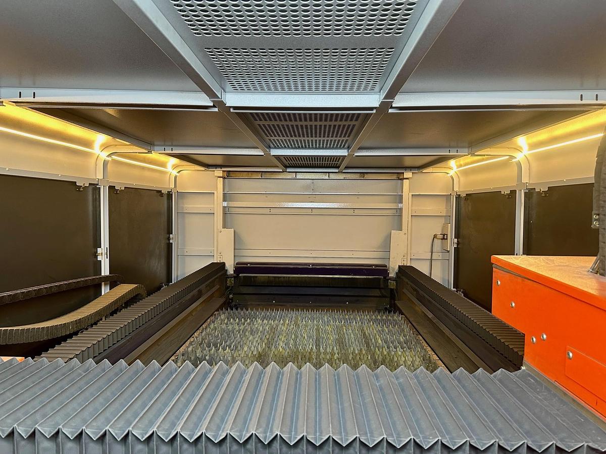 Used 2013 BYSTRONIC Bysprint Fiber 3015 4KW + Bytrans Extended