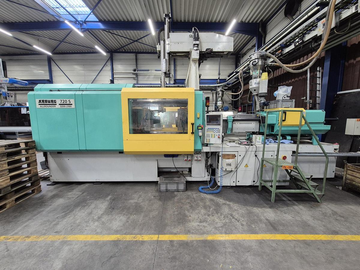 Used 2003 ARBURG Allrounder 720S 3200-2100